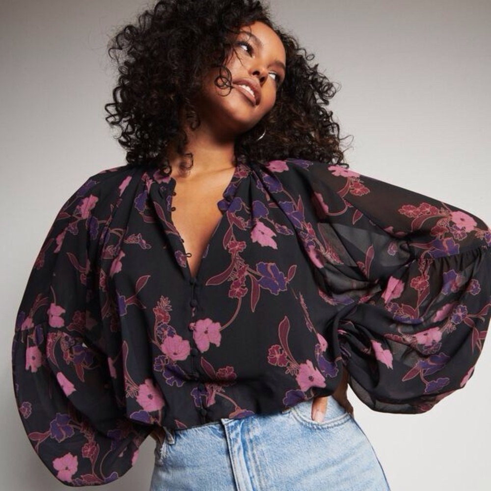 Dynamite Leni Floral Blouse with Buttons Size Small - Picture 5 of 12